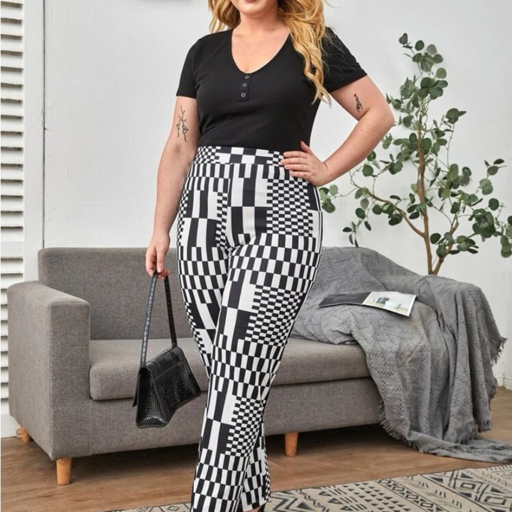 High Waist Geo-print Pants - Picture 10 of 10